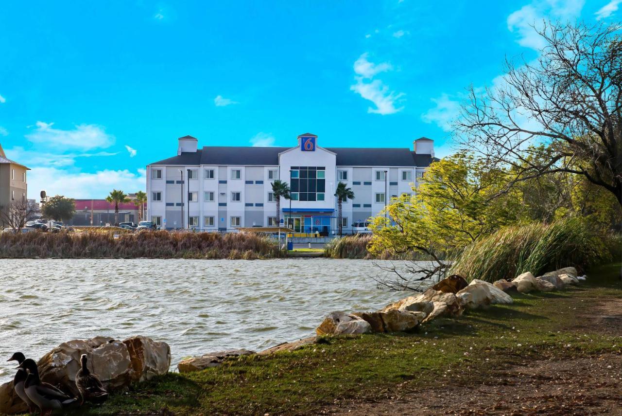Motel 6-Eagle Pass, Tx - Lakeside ภายนอก รูปภาพ