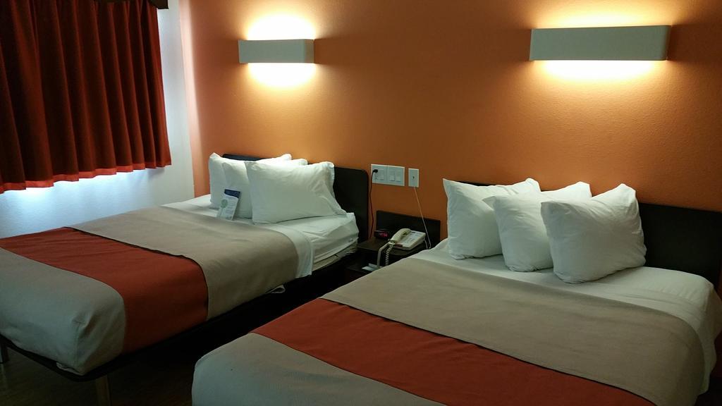 Motel 6-Eagle Pass, Tx - Lakeside ภายนอก รูปภาพ